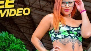 Thick And Curvy Redhead Jesica Dulce Got Fucked In Her Juicy Pussy By Agent - CARNE DEL MERCADO